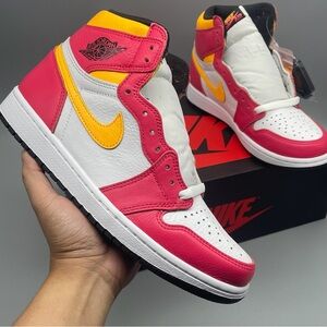 NEW Nike Air Jordan 1 Retro High ‘Light Fusion Red